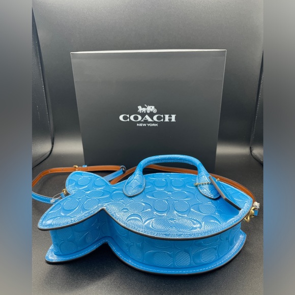 Coach Fish Bag In Signature Leather Imported - Picture 8 of 13